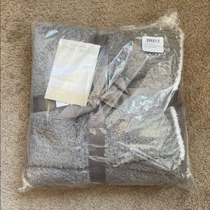 Barefoot Dreams Contrast Tip Blanket